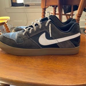 Nike Delta Force SB Sneakers